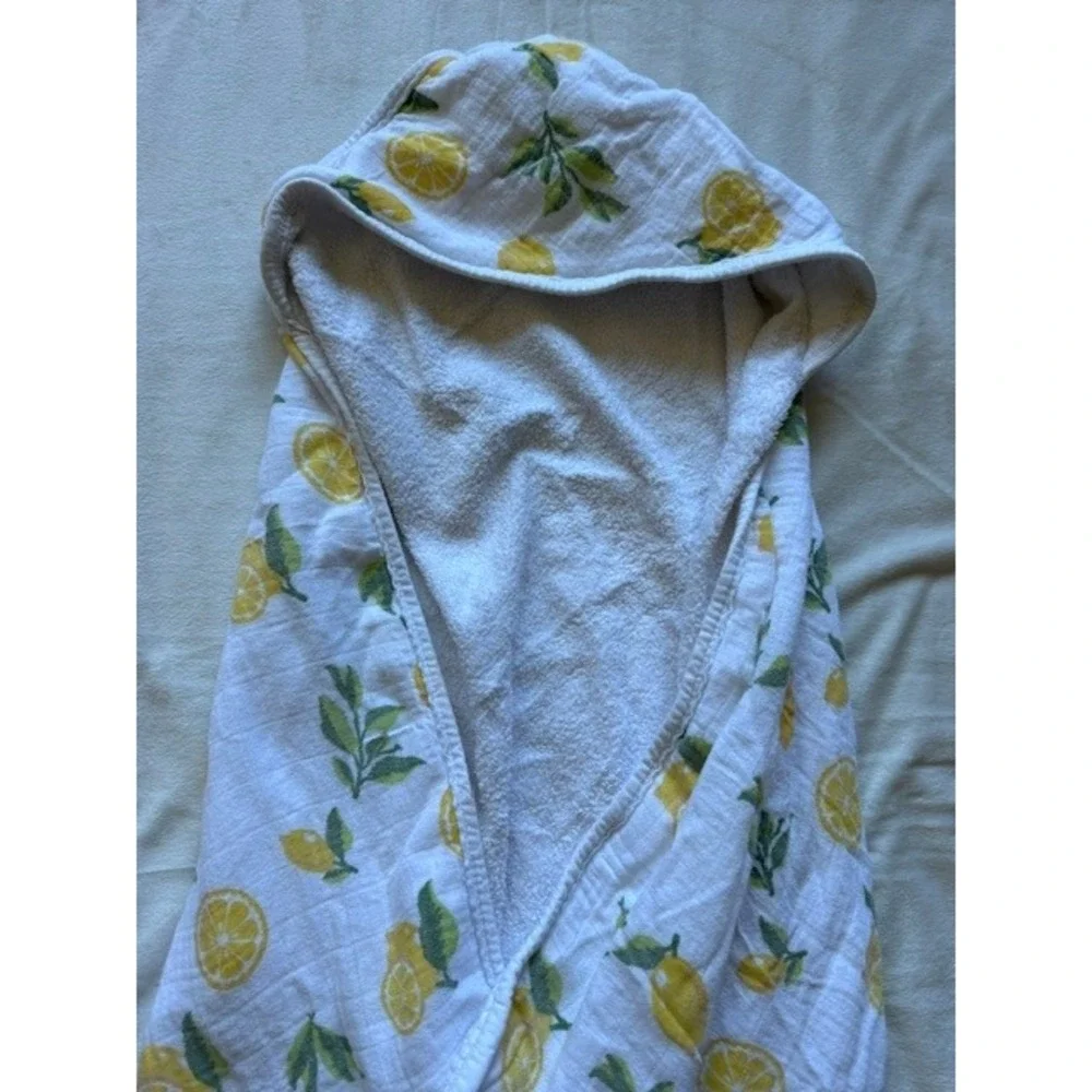 Bambi Bamboo Hooded Baby Towel Lemon Citrus Print White Muslin Terry Cloth
